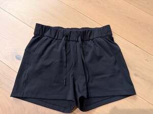 lululemon On The Fly Short 2.5" Woven Black Size 4
